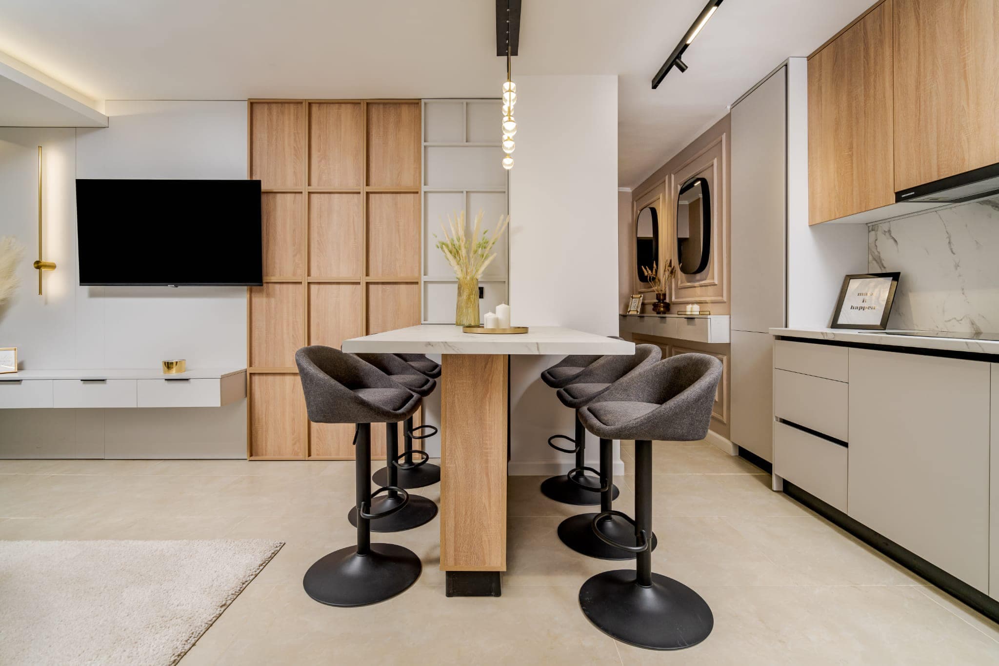 Mobilier personalizat premium Senaumob - bucătării și dormitoare la comandă în Suceava